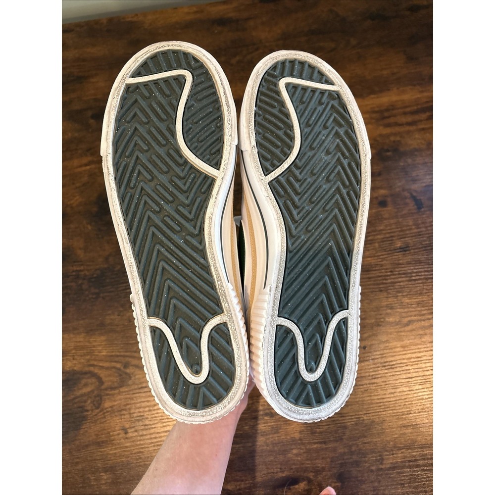 Nike Women’s White Sneakers with Dark Green Swoosh - Picture 7 of 10